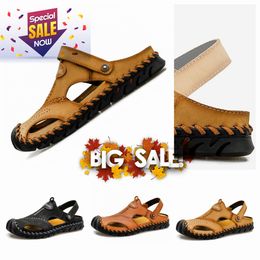 Diseñador para hombre para mujer sandalias al aire libre mula ocio sandalias planas clásicas zapatillas con correa zapatos plisados zapatillas de cuero en espiga zapatos de playa para mujer