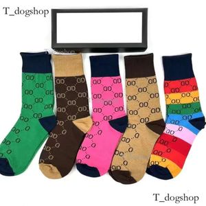 Designer Mens Womens chaussettes cinq paires Luxe Sports Winter Mesh Lettre de chaussette imprimée broderie Cotton Man Woman Designer Socks Fashion Lettre G Sock avec Box 970