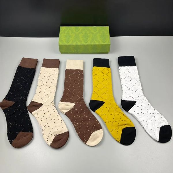 Designer mens womens chaussettes cinq paires de chaussettes d'impression de lettre de sport de luxe en coton de haute qualité avec boîte printemps été hiver garçons filles chaussettes bas en gros US10