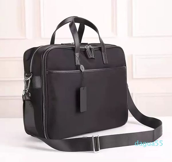 Sacs de messager de créateurs Porte-documents classiques Sacs à main d'affaires pour hommes Sac à bandoulière en toile imperméable Bandoulière amovible Sac à main pour homme Cross Body tag Plain