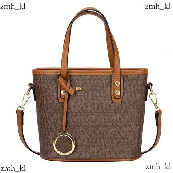 Designer Michael Khors Sac Femmes Luxury KORS TOTE SOGURS SALLES MERCER TOTES FEMELS CUIR CROSS-FOBRESS POURCE GRANDE LADE MIRROR QUALITÉ DES MAINS IMPRIMÉS 790