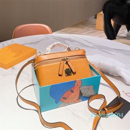 Designer-Mini Cosmetic Bag Luxurys Designers Bags Mujer Wash Bagss Bolso Moda Estilo Viajes Esenciales Tres colores Quanlity