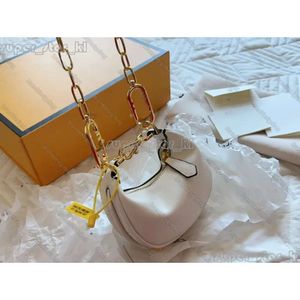 Diseñador Mini Crescent Leather Shoulder Bag Women Classic Mudistt Chain Top Cassbody Crossbody Luxury Brand Teles Fendins Bag Wallet Purse 366