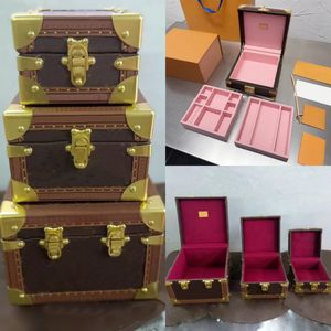 Bolsos de diseñador Cajas Caja de reloj de cuero Reloj para hombre Organizador de lujo Caja de almacenamiento de joyería 3 Tamaño Pequeño Mediano Grande Moda Mujer Anillos Bandeja Estuche de cosméticos Bolsa