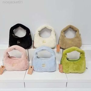 Designer Miui Miui Sac Miumius Automne / Hiver Nouvelle Maison En Peluche Sous Les Bras Sac Mignon Style Princesse Sac En Peluche Poche Une Épaule Diagonale Straddle Sac Pour Femme