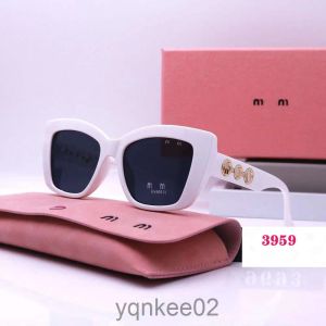 Designer Miui Lunettes de soleil Cycle Luxe Mode Sports Polariser Hommes Femme Été Vintage Conduite Plage Blanc Rose Goggle Lunettes de soleil carrées