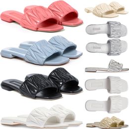Designer Miui Femmes Pantoufles de plage célèbre classique talon plat été fr.ee expédition Designer Slides chaussures Bath Ladies sexy sandales taille 36-41