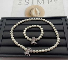 Designer Mius Fashion Bracelet Simple Bowknot Collier de perle d'eau douce bracelet collier 2071035