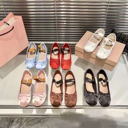 Designer Mius Pink Ballet Shoes Womens Bow Français chaussures simples de chaussures simples 24 De début automne