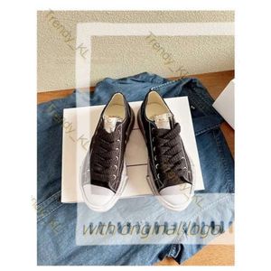 Designer MMY chaussures de haute qualité Maison Mihara Yasuhiro Chaussure basse coupe hommes pour hommes polyvalents Summer Dissoed Nouveau mmy Chaussures en toile en noir et blanc bleu blanc noir 539