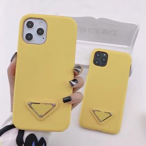 Étui de téléphone portable de concepteur de boîtier iPhone 13 pour Apple 15 14 12 11 Pro Max XR XS 8 7 Plus Luxury Pu Leather Cover Fundas de Lujo Para Celalures Amarilla Velvet doublure jaune