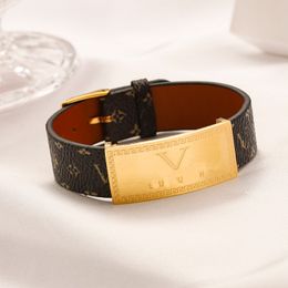 Designer Monogramme Bracelet En Cuir Design Classique Cadeaux D'amour Bracelet De Mariage Cadeau D'anniversaire Bracelet Hiver Nouveau Bracelet De Noël Lixury Style Bijoux En Gros