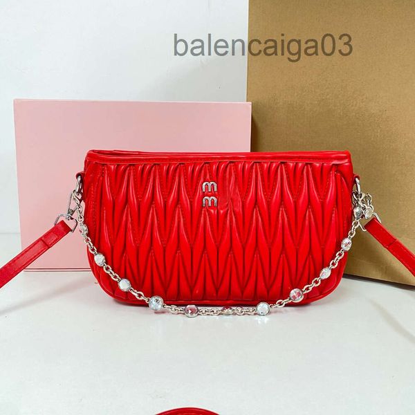 Diseñador Mui Mui Bolso Bolso Playa Crossbody El bolso de hombro Tote Moda de lujo Hombre Mujer Nueva letra Mensajero de cuero rojo Maquillaje Viaje Miui Miui Bag