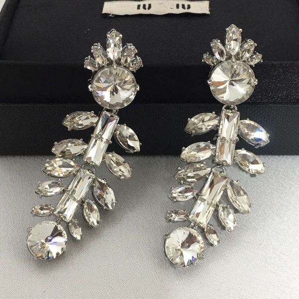 Diseñador Mui Mui Jewelry Miaos Pendientes nuevos imitan a Crystal Sunflower Fish Bone Controlon Diamante Francés Avanzado para mujeres