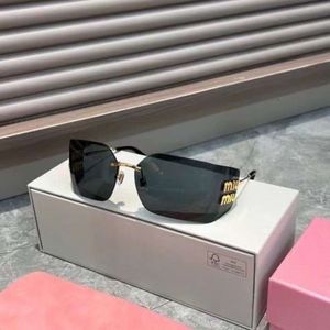 Diseñador Mui Mui Gafas de sol de lujo para mujeres Gafas de sol de lujo Diseñador Nuevo marco grande Gafas de sol para mujeres Polarizado Caja de gafas de sol de alta definición