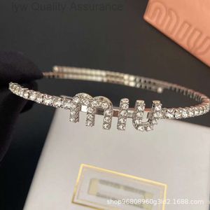 Ontwerper miuimiui ketting Miao Jiaman Diamond Choker is een populaire internetberoemdheid met dezelfde letter Miu Collarl Ittlef Airyp Rincessa Ndc Elebritya Ree Xquis