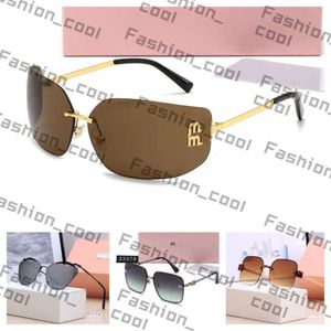 Diseñador Mui Mui Gafas de sol para mujer mui mui top muimui Anteojos Moda Mujer Personalidad Letra M Sin marco Medio marco Gafas de moda versátiles 358