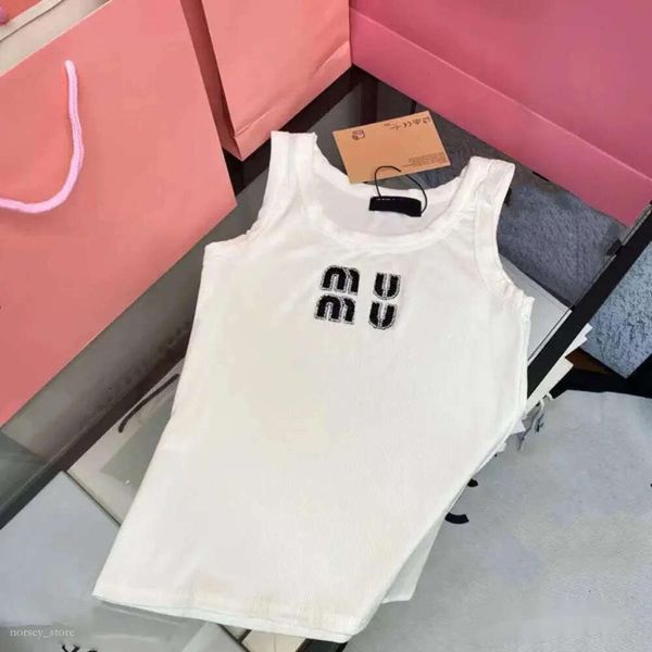 Designer Mui Mui Top Woman Vests Tshirts Miui Shirt Summer Womens T-shirt Tanks Diamond broderie T-shirts imprimé TEES TOPS Mui Mui Shirt 364