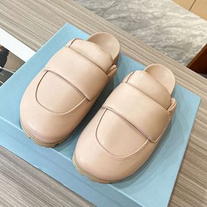 Designer Mules Mode Sabots Pantoufles Doux Rembourré Nappa Plate-forme En Cuir Sandale Femmes Beige Noir Blanc Diapositives Plates D'été Avec Boîte 522