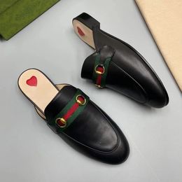 Mules de créateurs pantoufles sandales en cuir célèbre designer femmes mocassins de luxe mors princetown appartements chaussures de sport éraflures C112201