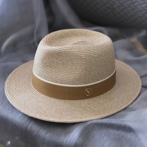 Designer Natural Panama en forme de paille en forme douce d'été Summer Womenmen Wide Brim Beach Sun Cap UV Protection Fedora Girthday Gift 240402