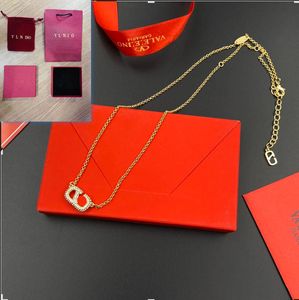 Designer ketting 925 Sliver vergulde hanger ketting mode verloving love sieraden hoogwaardige koperen hanger ketting b082