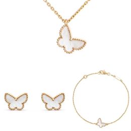 Collier de créateur Boucles d'oreilles bracelet Colliers de papillons de bijoux de luxe pour femmes Blanc Rose Gold Pendant Mariage Cadeau en acier inoxydable en gros en gros pour la revente