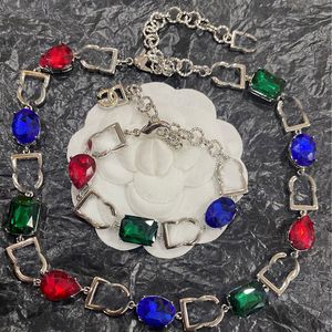 Ensemble de bracelets et colliers de créateurs, plaqué or 18 carats, pendentif en strass, colliers en cristal classiques, ensemble de bijoux