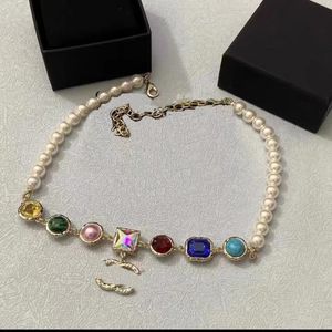 Collier de créateur Marque Lettre Coloré Perle Diamant Pendentif Collier Mode Femmes Colliers Chaîne Cristal Bijoux De Mariage Cadeaux D'amour 20style