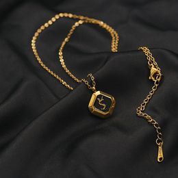 Collier de créateur marque lettre pendentif colliers pour femmes mariage luxe bijoux accessoires fiançailles amoureux cadeau