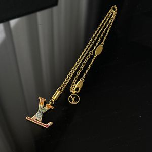 Collier de créateur, collier en or Zircon coloré Alphabet romain, personnalité de la mode, cadeaux de haute qualité