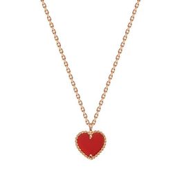 Collar de diseño Joyería de diseño Collares con colgante de corazón Trébol de cuatro hojas Plata de ley Oro rosa Collar de lujo en forma de corazón rojo Regalo para boda de mujer