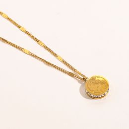 Collier de créateur pour femmes bijoux 18 carats en or de luxe plaqué Collier pendentif en acier inoxydable Longueur 40,5 + 5cm