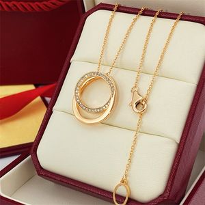 Collier de créateur pour femmes colliers de pendentif Bijoux Brand Chain Pendant Collier Ensemble de diamants avec une chaîne de clavicules de luxe en or Silver Gold Marque de luxe