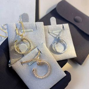Collier de créateur pour femmes V plaqué or Mijin CNC Craft incrusté de diamants complets collier à ongles femme Zhan même style chaîne de collier