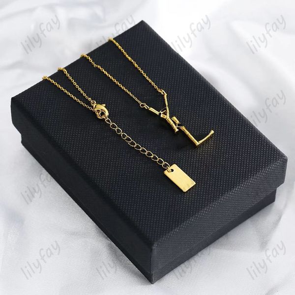 Collier de créateur pendentif en or mode amour bijoux noir diamant lettres pendentifs cadeau luxe alliage chaîne colliers 925argent avec boîte gratuite