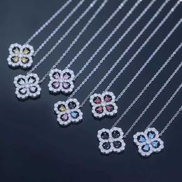 Collar de diseñador Harry W Top de lujo 925 Flor de cuatro hojas de plata esterlina para mujer Exquisito colgante de diamante completo y accesorios de cadena de cuello Joyería A