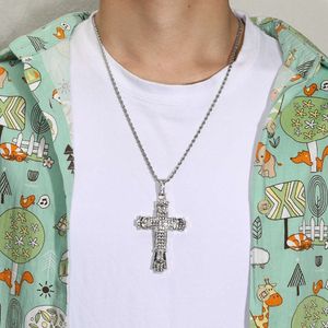 Collar de diseñador Hip Hop Colgante de cruz delgada Diamante completo Punk Collar de moda Accesorios de ropa Collar de cadena de eslabones cubanos de Hip Hop para hombre