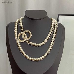 Collier de créateur bijoux femmes Logo longues chaînes colliers de pull pour femmes marque cadeau de fête de mariage chaîne de perles à cinq pointes Jan 02