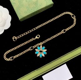 Collier de créateur bijoux de créateur pour femme, or 18 carats, collier de fleurs en diamant bleu