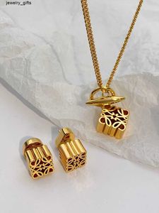Designer ketting Loews luxe sieraden topaccessoires kleurloze 24k gouden kettingen voor damesontwerp metaal high -end lange trui ketting kerstcadeau sieraden