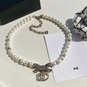 Collier de créateur de luxe pour femmes, pendentifs en perles, chaînes en os, cadeaux de vacances à la mode