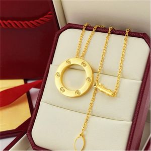Collier de créateur Colliers de pendentif pour femmes Bijoux Bijoux Classic Cercle Fashion Daily tenue voyage en acier inoxydable 18 carats d'or