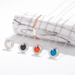 Designer kettingstijl gouden hanger ketting ketting volledige diamant cirkelvormige dubbele t letter mannen vrouwen mode zeilvormige luxe designer sieraden