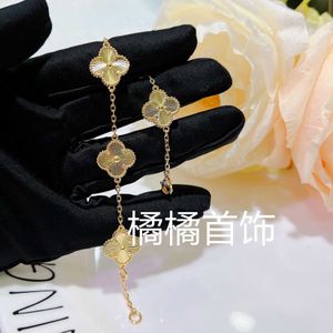 Collier de créateur Vanca Luxury Gold Chain Laser Clover Collier Bracelet Small and Luxury High Quality Flover Flower Collar Chain Real Gold