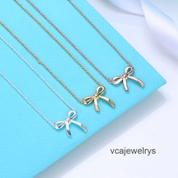 Designer kettingen S925 nieuwe ketting voor vrouwen emaille T-serie ketting boog hart hanger sleutelbeenketting mode luxe bruiloft verlovingscadeau sieraden met doos