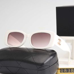 Diseñador Ness Versátil Largo Gafas de sol de alta gama Moda Sol Sombreado Cara pequeña