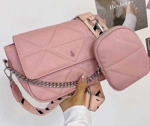 Diseñador Nuevo 23ss Bolsos de hombro Tarde Monederos baratos Marca de moda Super Cadena Solo Oblicuo Span Pequeño Bolso cuadrado para mujer