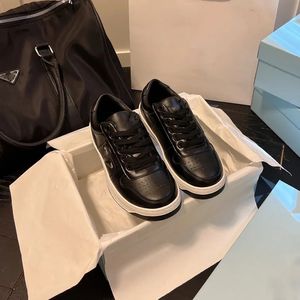 Designer Nieuwe Herfst Enkel Driehoek Laarzen Mannen Vrouwen Paar Casual Schoenen Winter Heren Board Schoen Lichte Sport Tennis Sneaker Zachte Witte Mannelijke Platte Maat 35-40