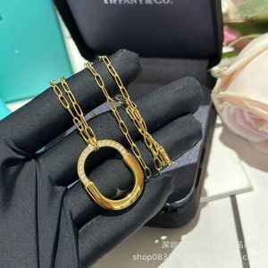 Ontwerper Nieuwe merk Lock ketting Vergrendeling Kop met hangslot Medium Gladde diamant vergulde 18K Gold Fashion Elegance